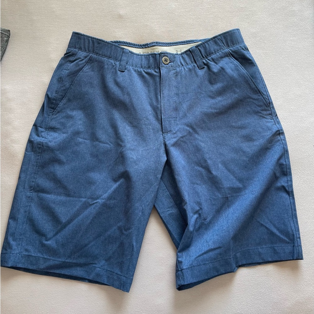 Under Armour golf shorts